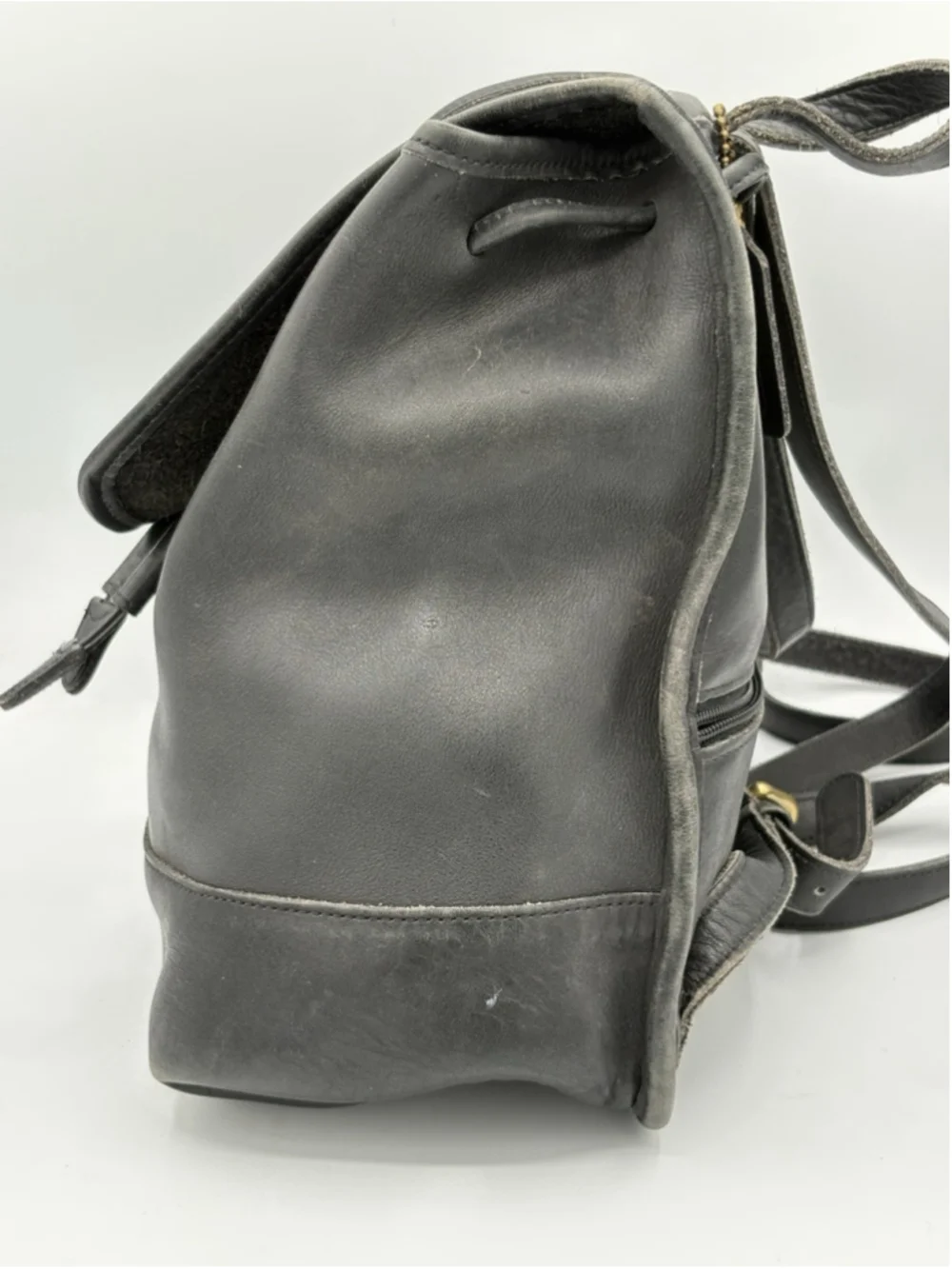 Vintage COACH Daypack Leather Black Turn Lock Logo Charm USA D8D-9791